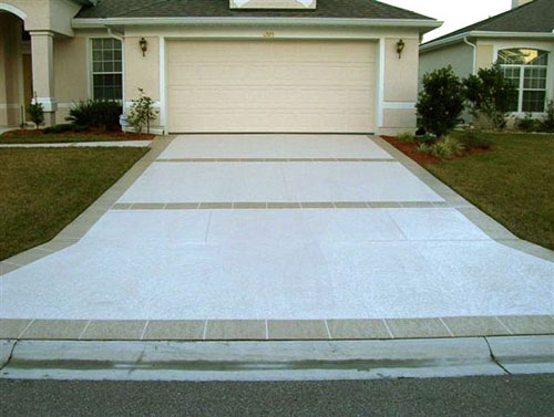 Drive & Pool Deck 004